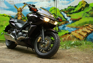 Мечта скутериста или тест мотоцикла Honda DN-01